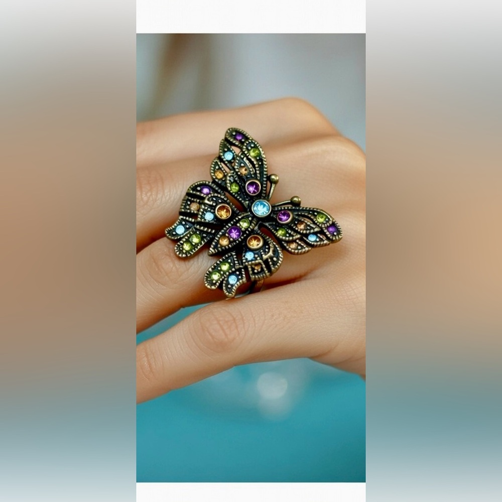 Heidi Daus ~ Butterfly 🦋 Rhinestone Ring ~ Stamped Authentic